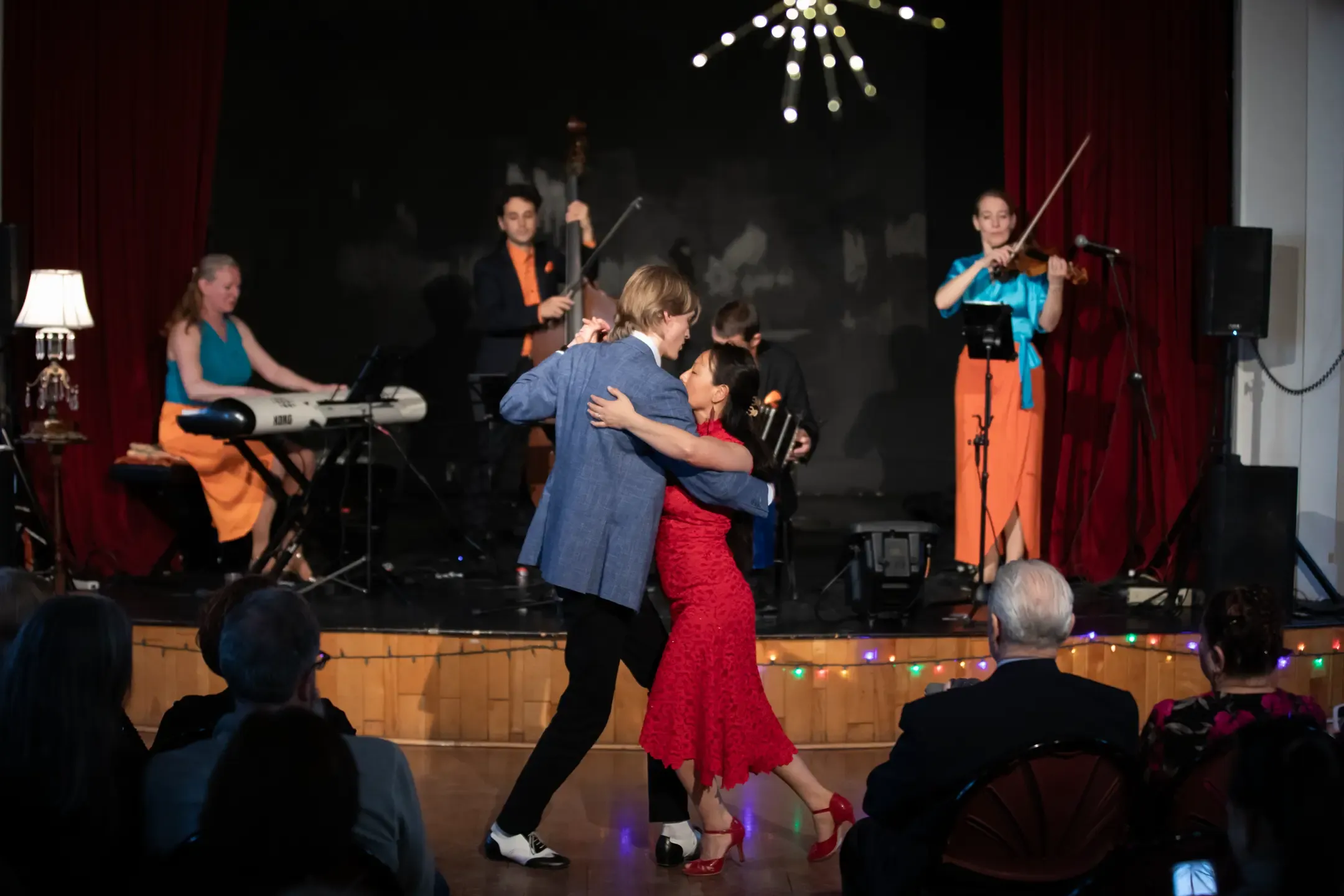 Performing tango with Shiwa Noh